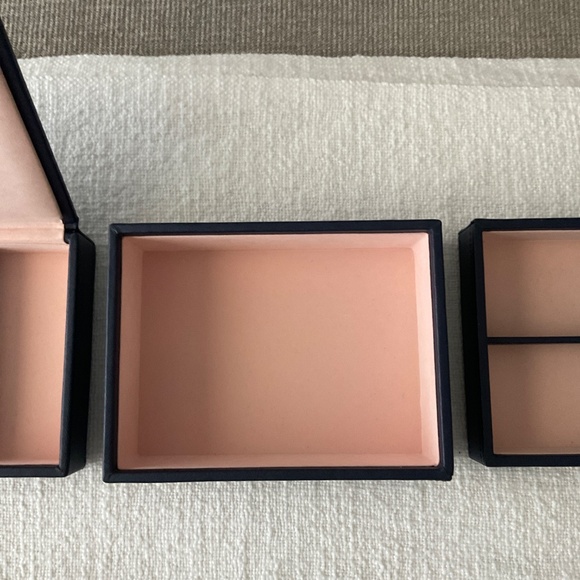 Stackable Jewelry Box by Wolf - Picture 4 of 5